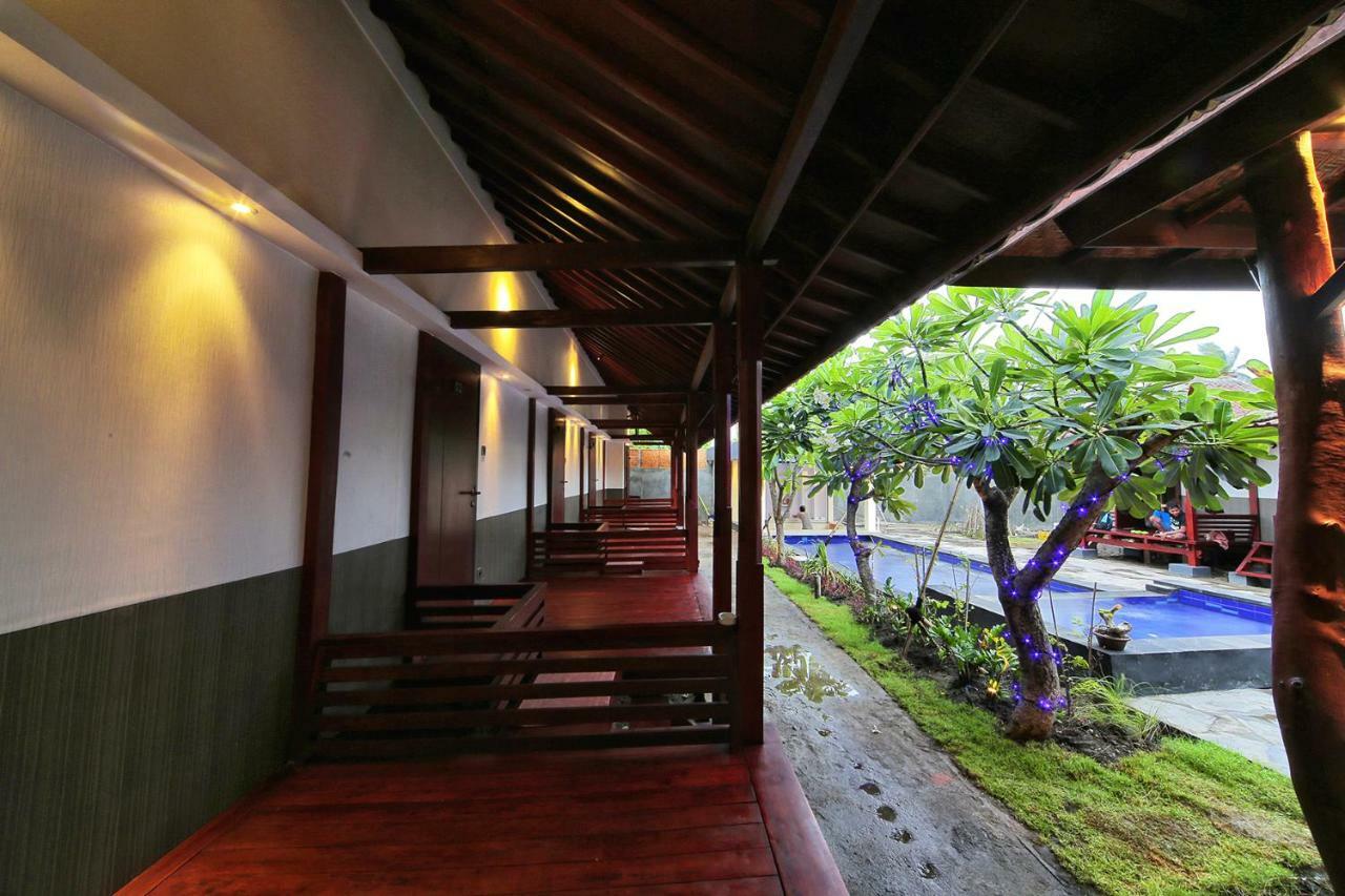 Sari Gili Bungalow Гили-Эйр Экстерьер фото